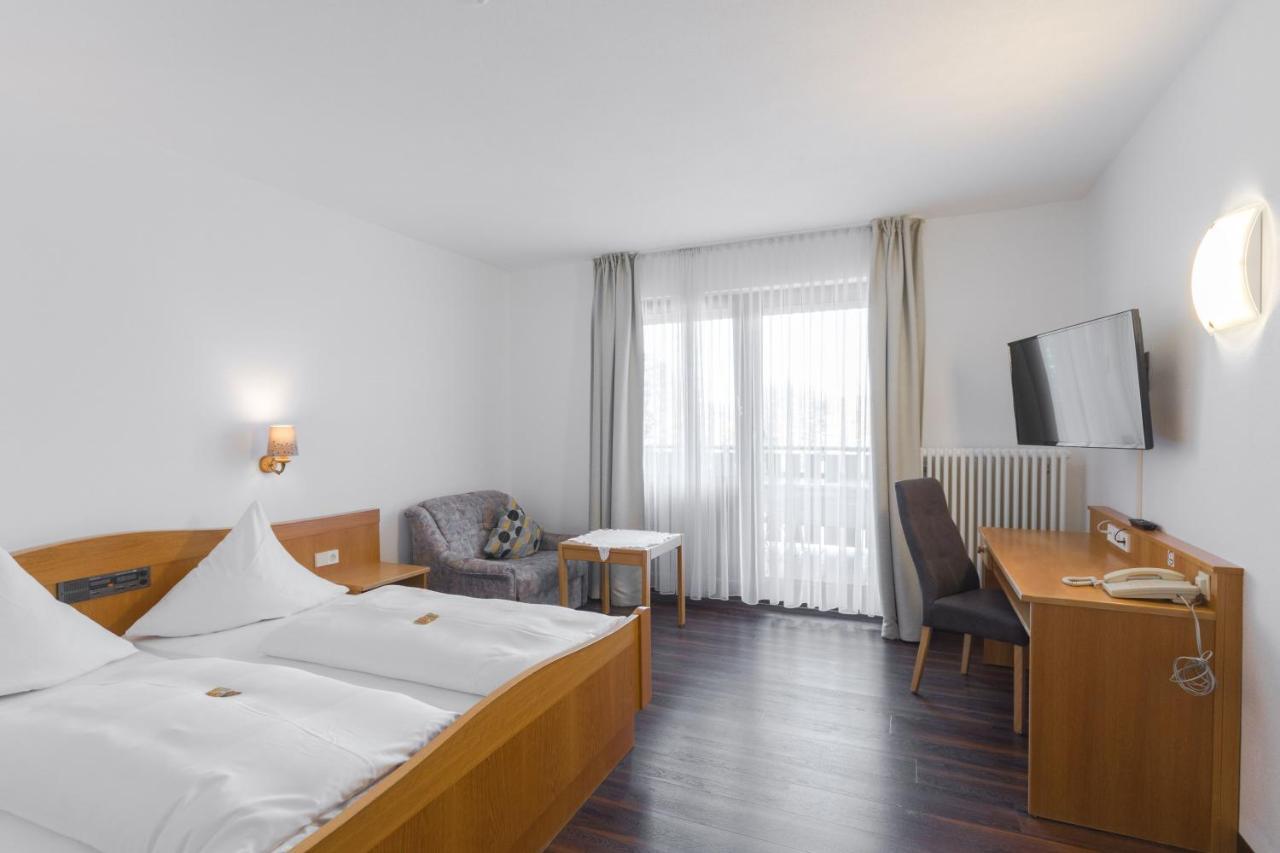 Hotel Bartholomaeus Zeitlarn エクステリア 写真